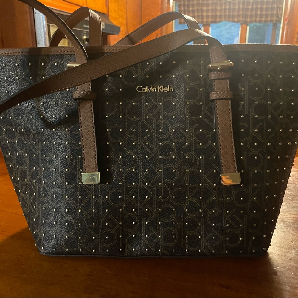 Sharp Calvin Klein tote bag
